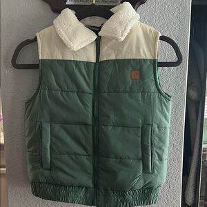 NWT American Hawk Green VEST  Size 6